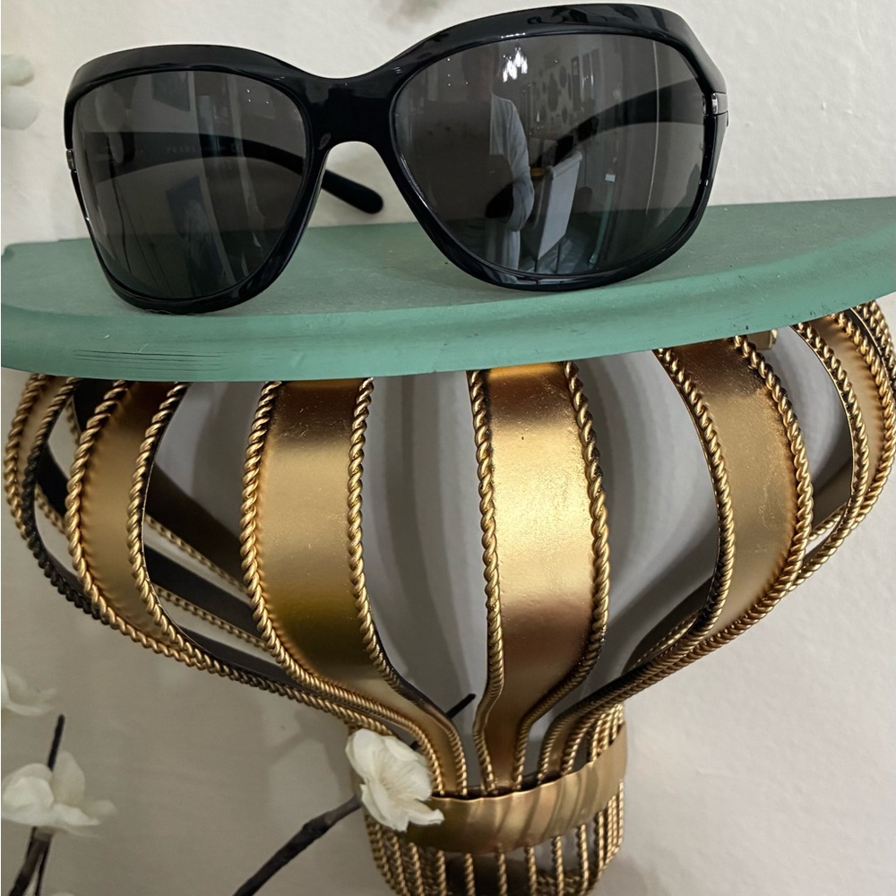 Prada Black Sunglasses - Picture 2 of 10